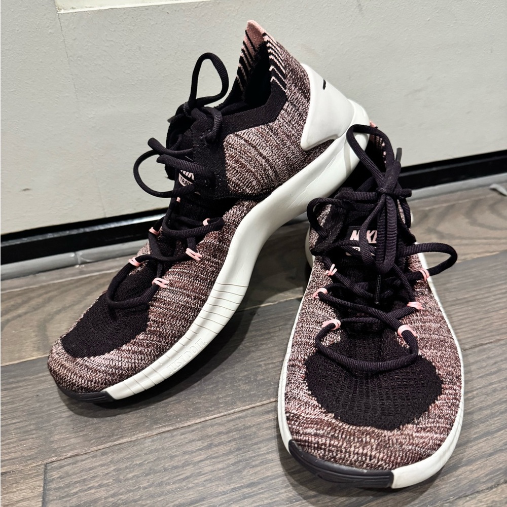 Nike Free Women’s Flyknit Training Sneakers - Maroon & Pink - Size 7